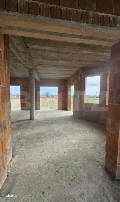 Casa de vanzare 400mp– Halmeu | teren generos de 27 arii