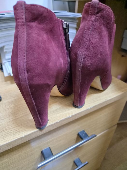 Botine decupate fata