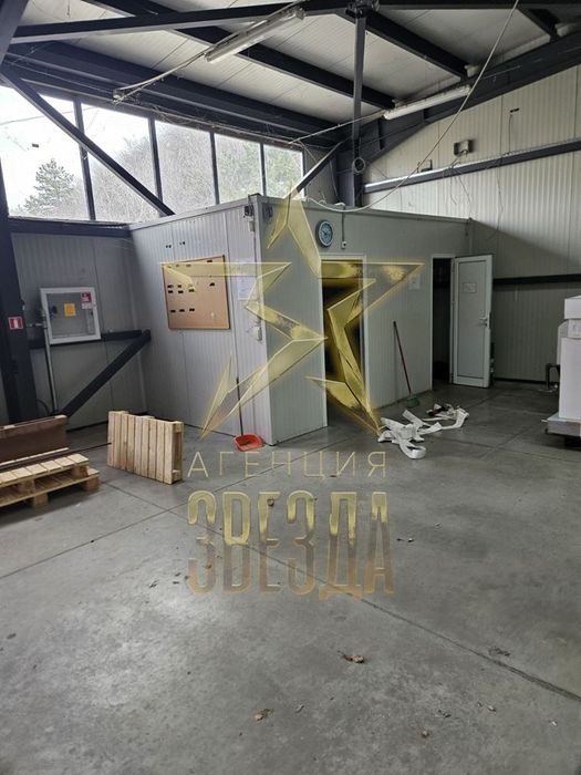 Дава се под наем Склад в Асеновград - 550 кв.м за 1420 € - Снимка #4