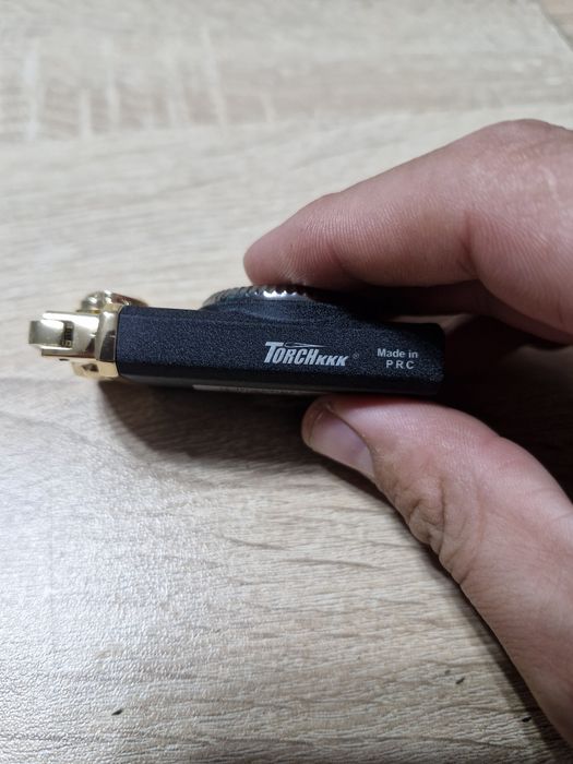 Ветроустойчиви запалки със часовник и светеща