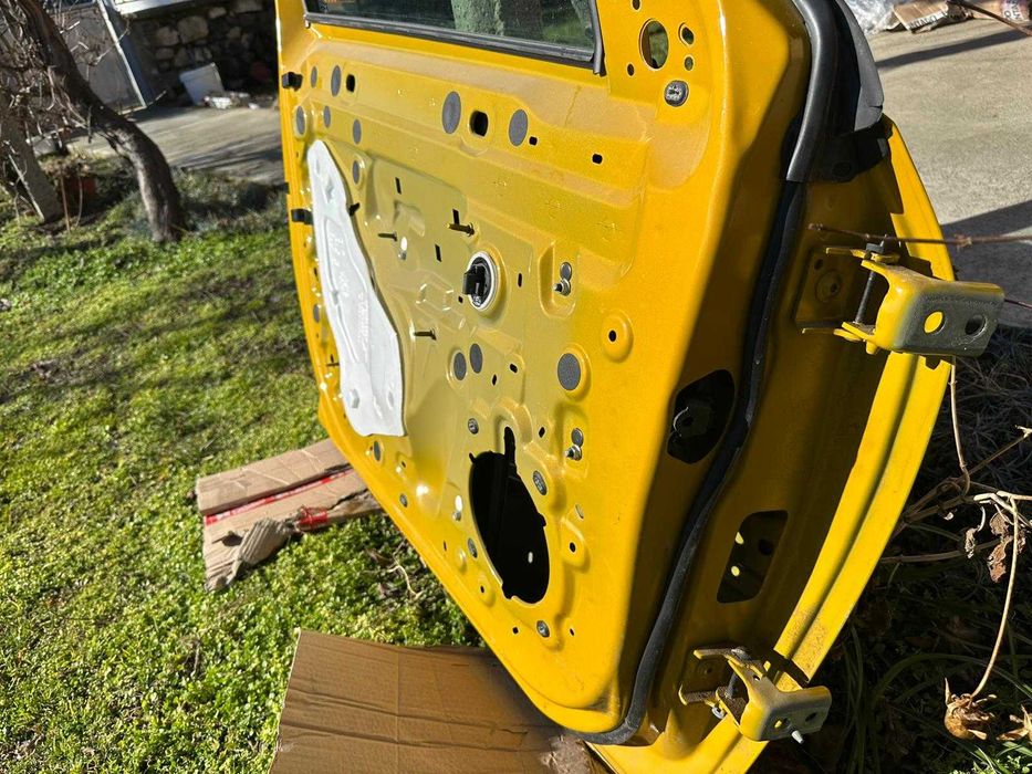 Предна лява врата от Пежо 208 2022