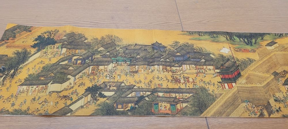 Продам  скатерть новую