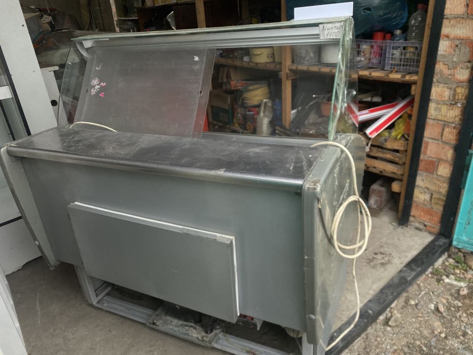 Холодильник витринный