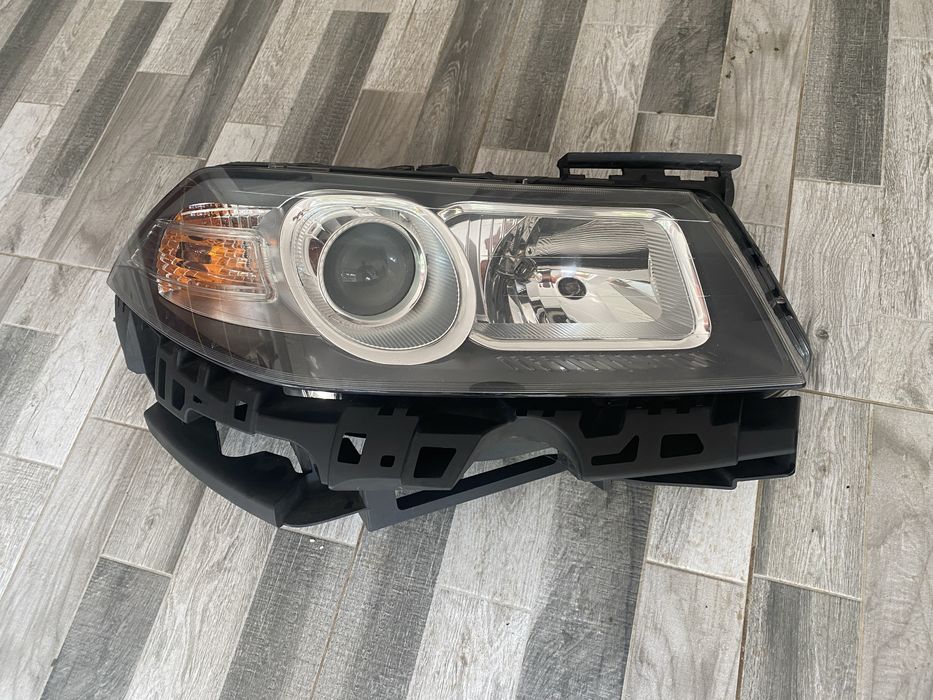 Far Dreapta Renault Megane 2 Facelift FARA XENON!!!