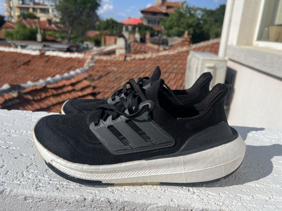 Adidas UltraBoost  43 1/3