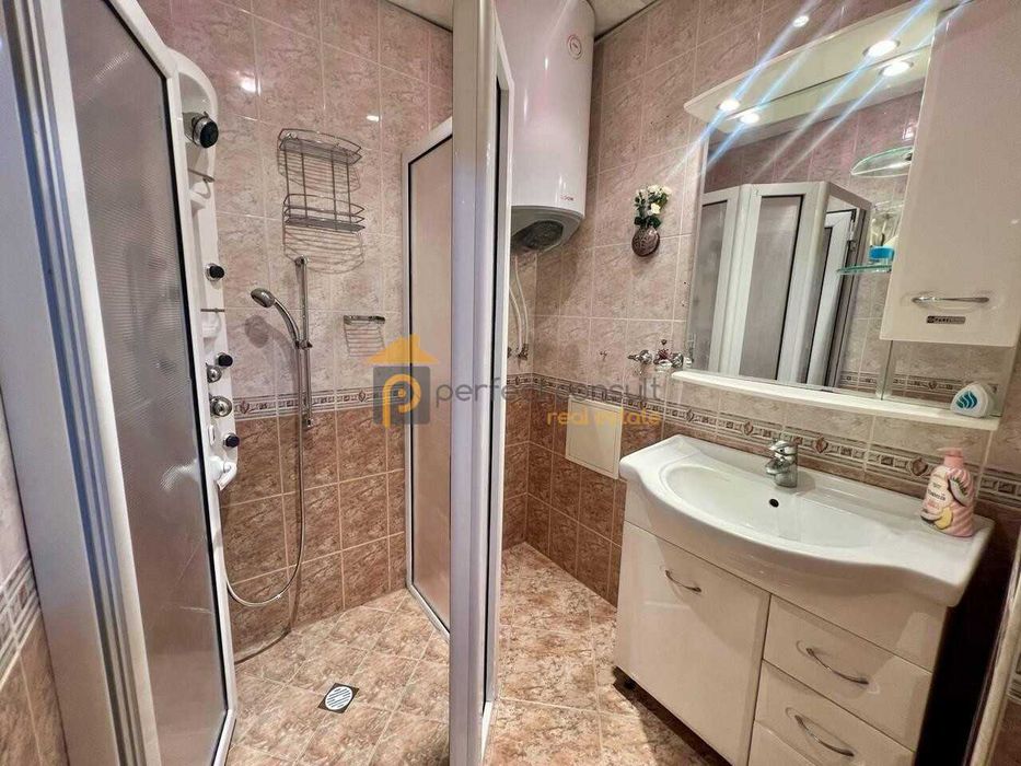 Продава се Тристаен апартамент в Пловдив, Кършияка - 86 кв.м за 2157 €/кв.м - Снимка #11