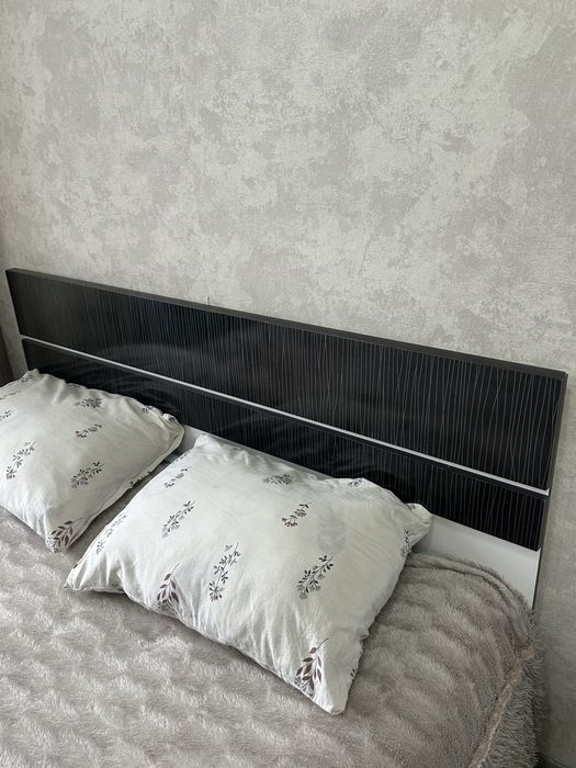Продам спальный гарнитур