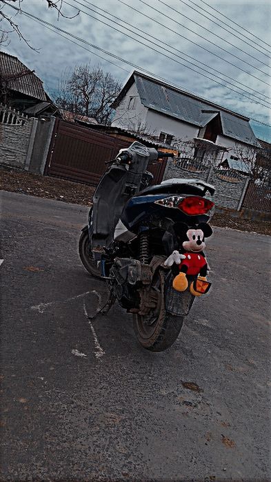 Vând scuter Peugeot