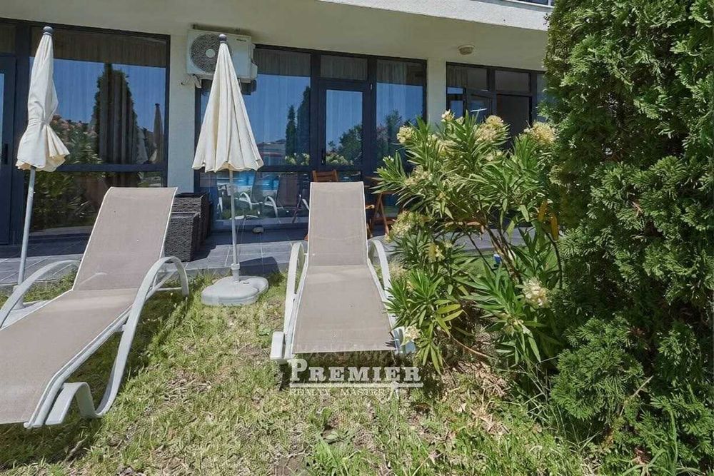 Продава се Тристаен апартамент в Бургас, Акациите - 100 кв.м за 661 €/кв.м - Снимка #14