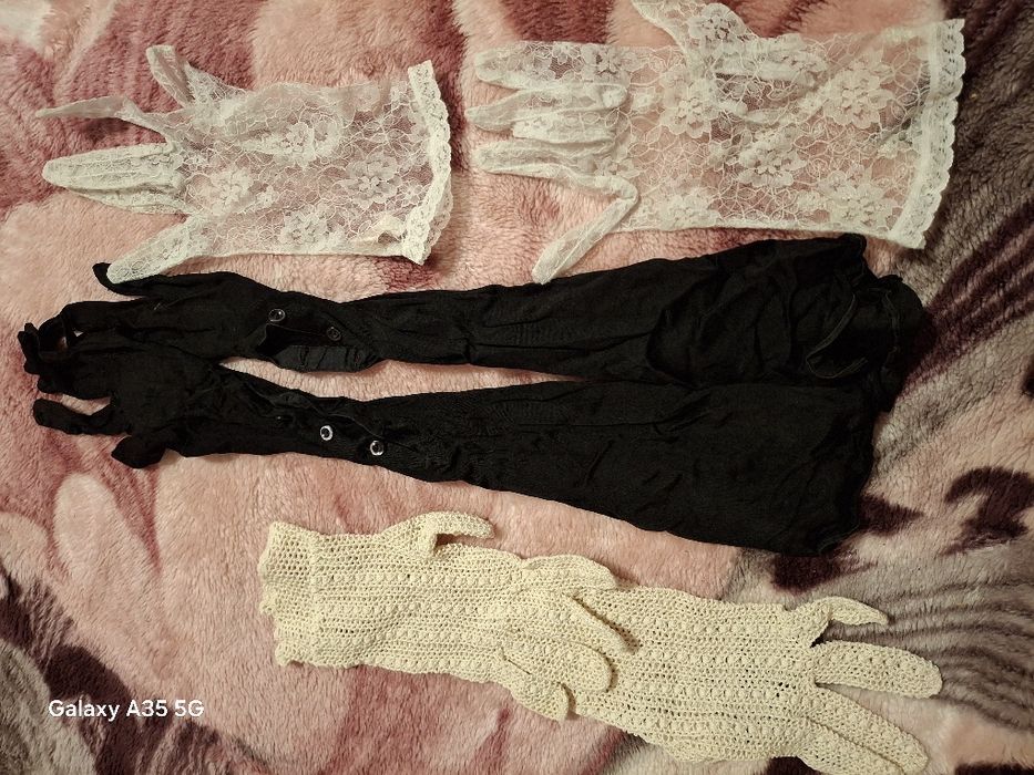 Colțar croșetat  pentru umeri și mănuși