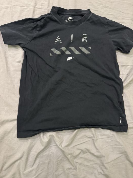 Продавам оригинален екип Nike tech fleece и тениска размер S, НОВО!