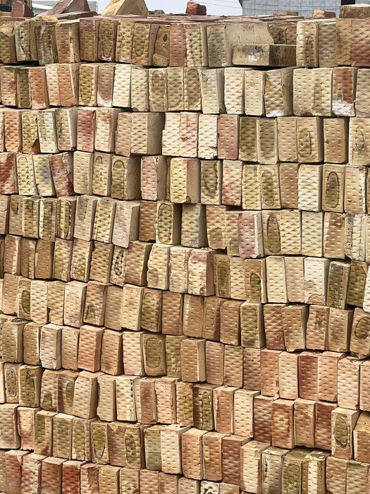 Кирпич краснный жонный