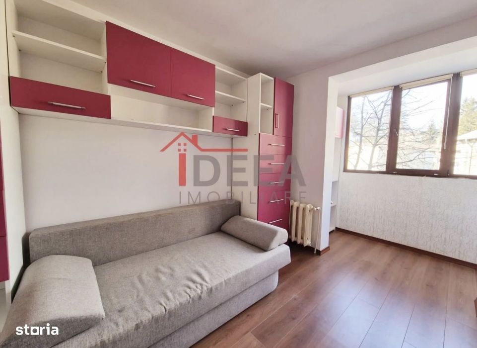 Apartament cu 2 camere, decomandat, etaj 1, zona centrala