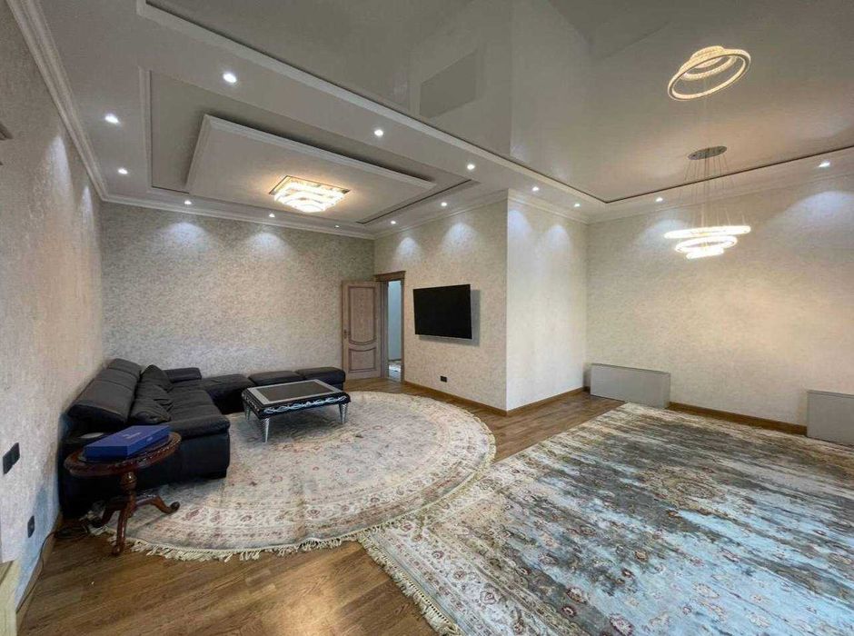 Продаётся 4-х комнатная квартира в ЖК Shedevr, 144кв.м. Ц-4.