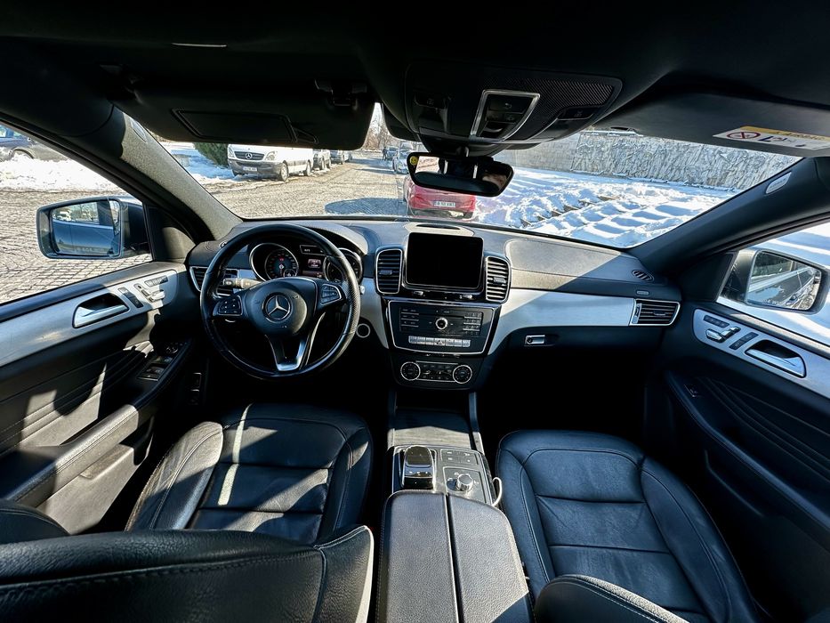 Mercedes GLE Coupe. / Variante imobiliare