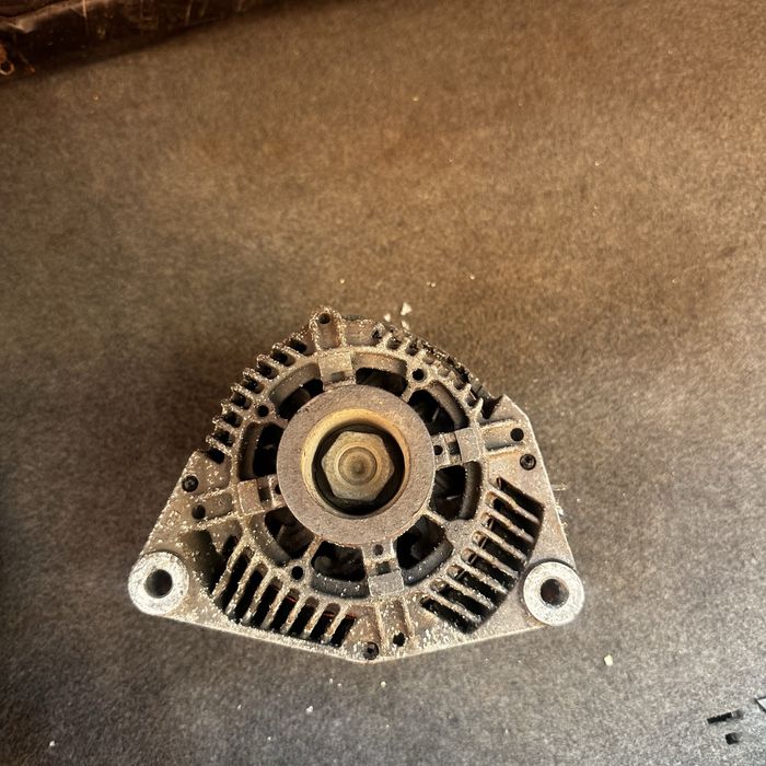 Генератор мерседес 210