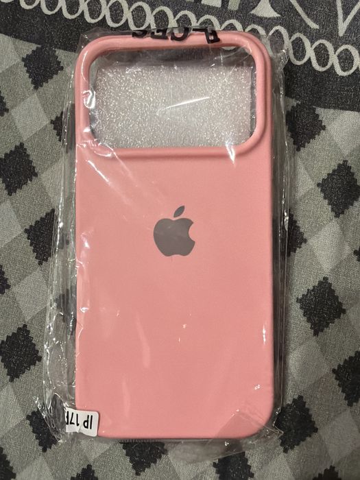 Чехол на iphone 17 pro