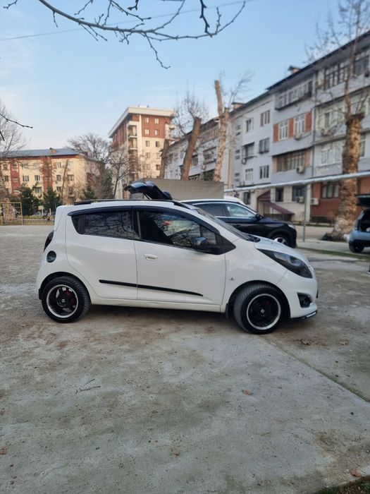 Srochna Spark sotiladi metan gazi bor
