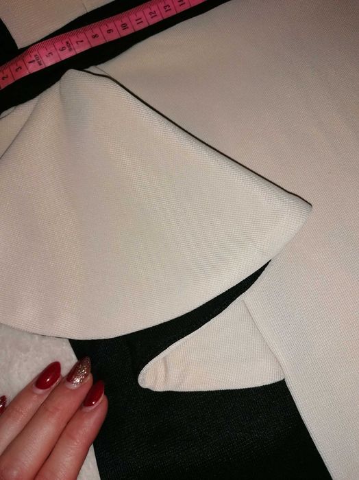 Елегантна Рокля черно и екрю  S (38)