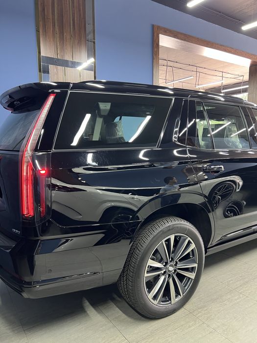 Cadillac Escalade Sport 600 New 2025