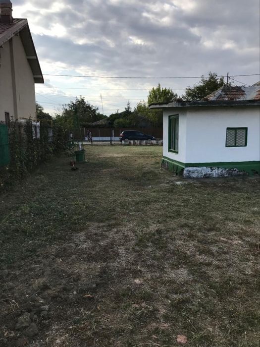 Teren 803mp + Casa batraneasca