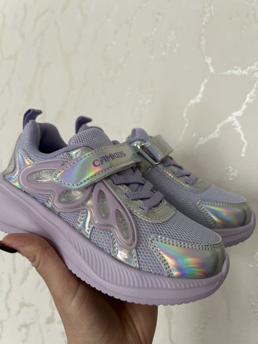 Кроссовки для девочки новые