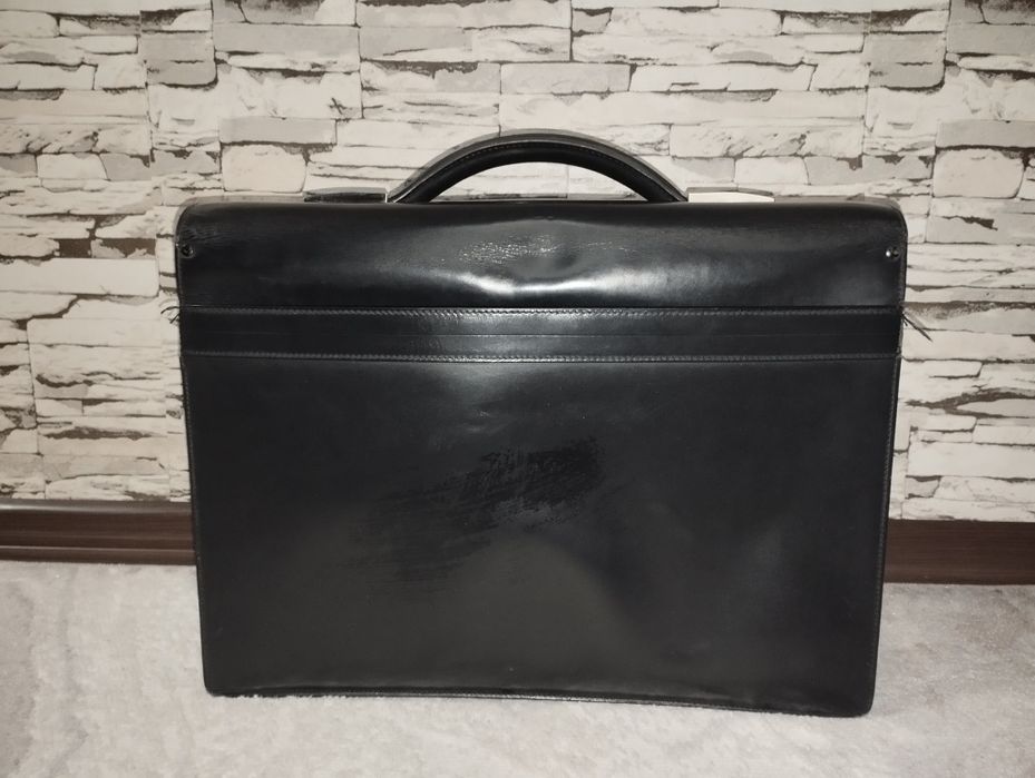 Продается мужской портфель