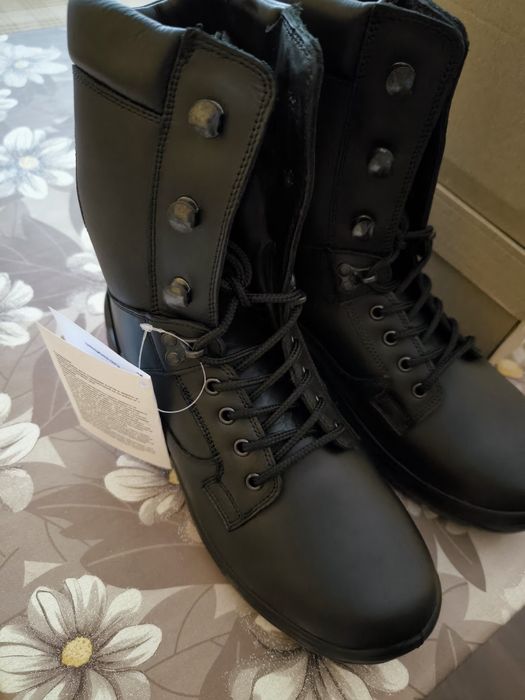 Продавам нови кубинки 43 номер