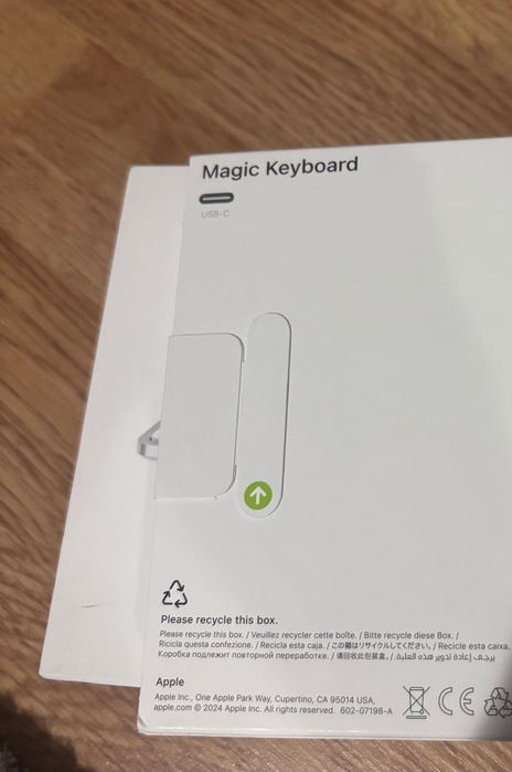 Magic Keyboard - Apple