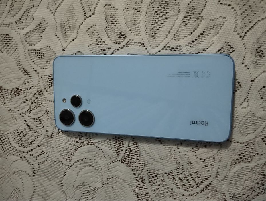 Redmi 12  ideal holatda