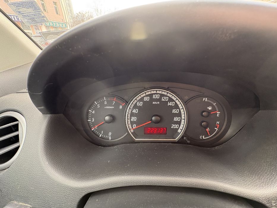 Сузуки Суифт 2005 с АГУ
