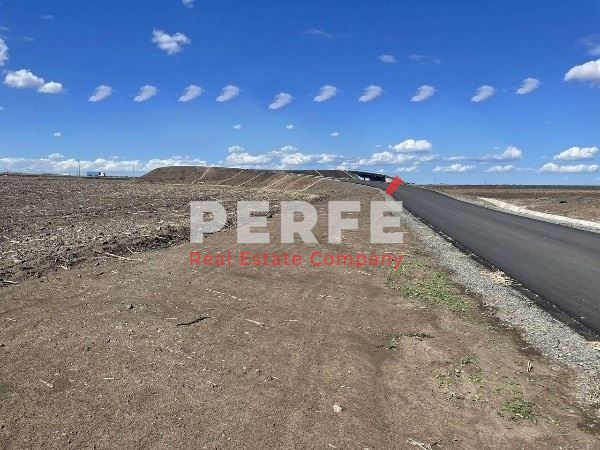 Продава се Парцел в Бургас, Център - 11120 кв.м за 80 €/кв.м - Снимка #2