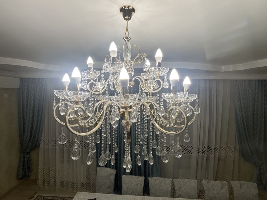 Люстра в европейском стиле