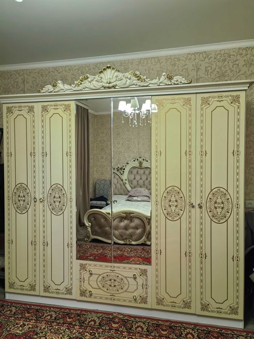 Кровать с шифоньером