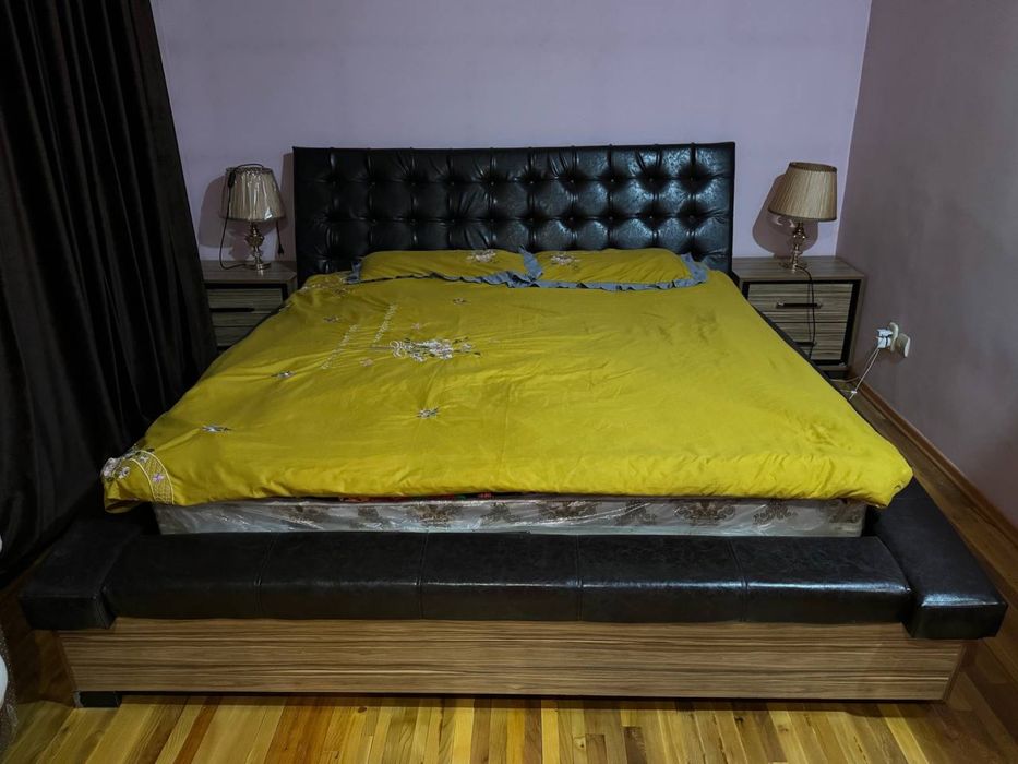 Спальня кроват, комоды и шкаф за хорошую цену.