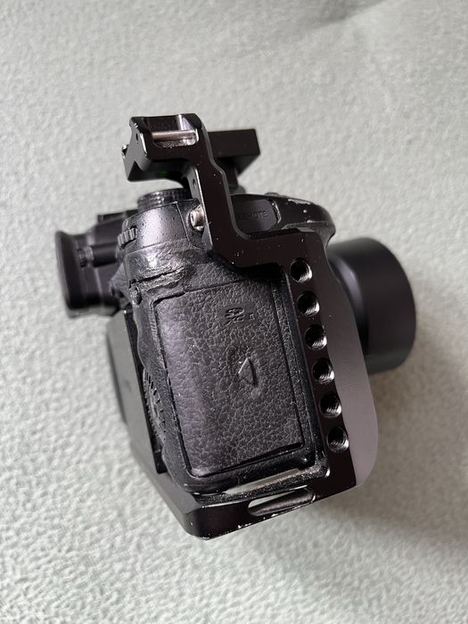 Panasonic GH5 + 25 1:7