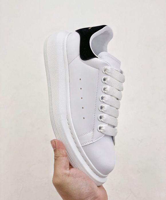 Белые кеды Alexander McQUEEN