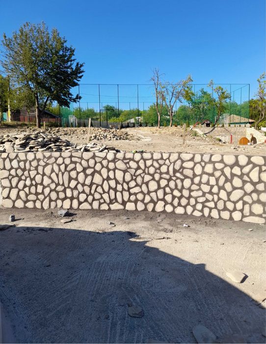 Vand piatra naturala oriunde in tara