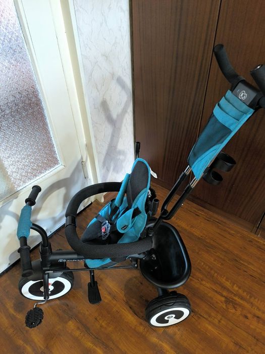 Триколка Kinderkraft Aston
