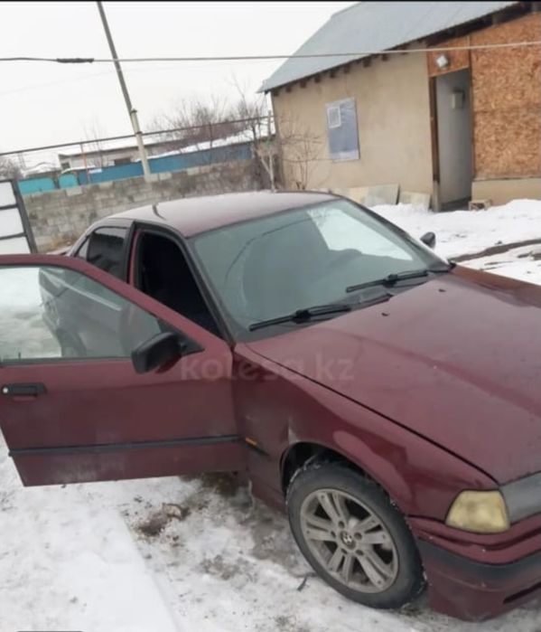 Бмв 318 продаю срочно