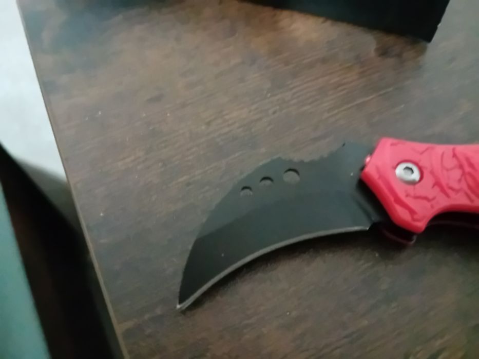 Briceag nou pentru camping or pescuit