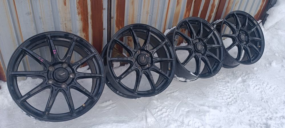 Продам комплект дисковые привозные на 17