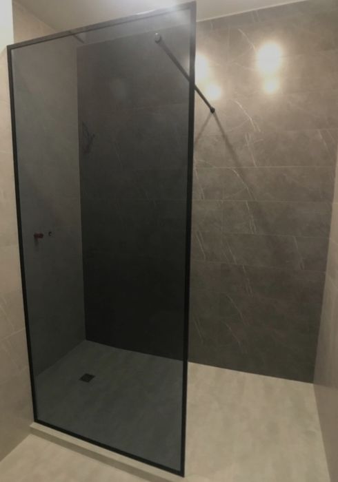 Душевые кабины, перегородки и зеркало!