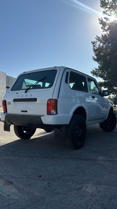 Lada NIVA LEGENT Urban Black 24