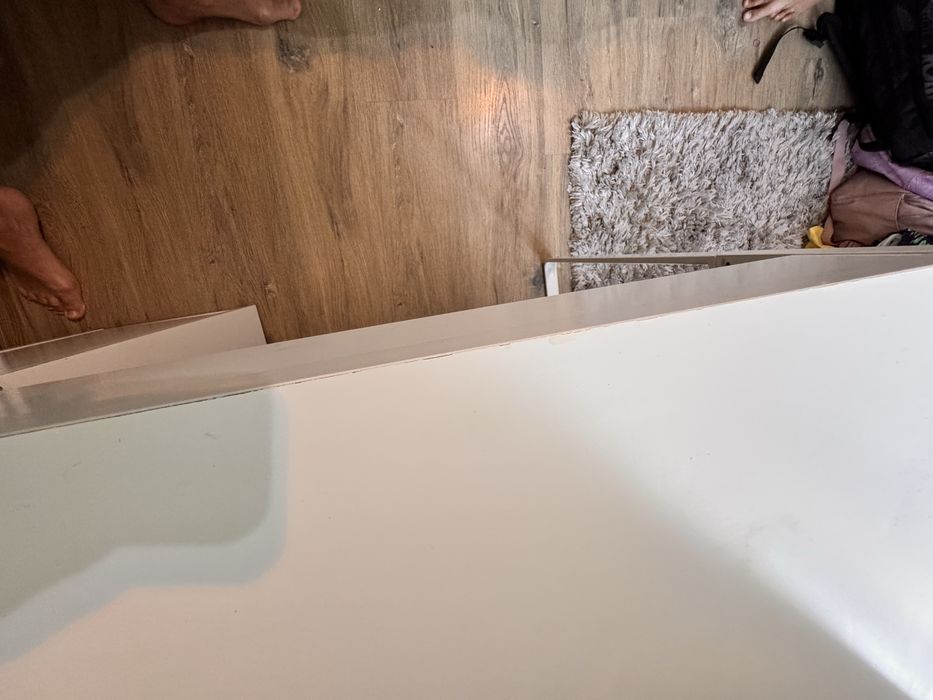 Vand birou Ikea in stare bună