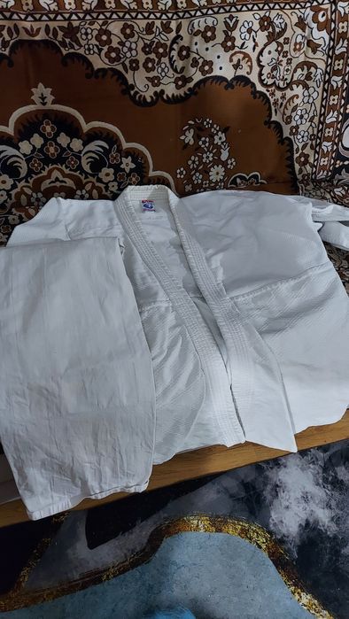 Продам кимоно и обмундирование.