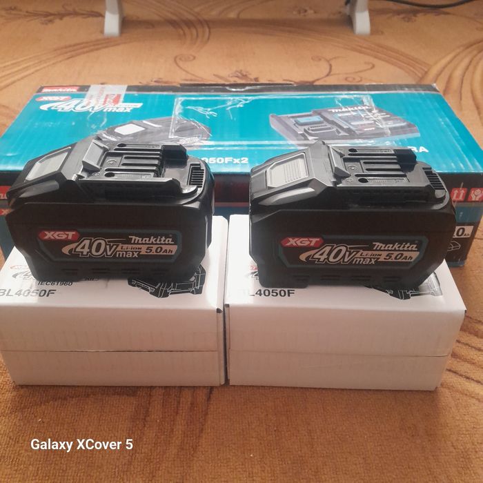 Makita зарядно +батерии