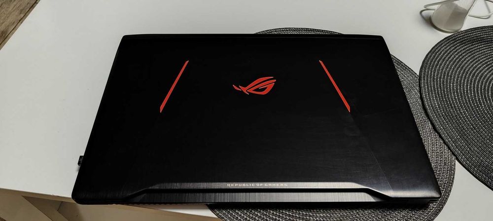 Геймърски Лаптоп ASUS ROG Strix GL702VM-17инча
