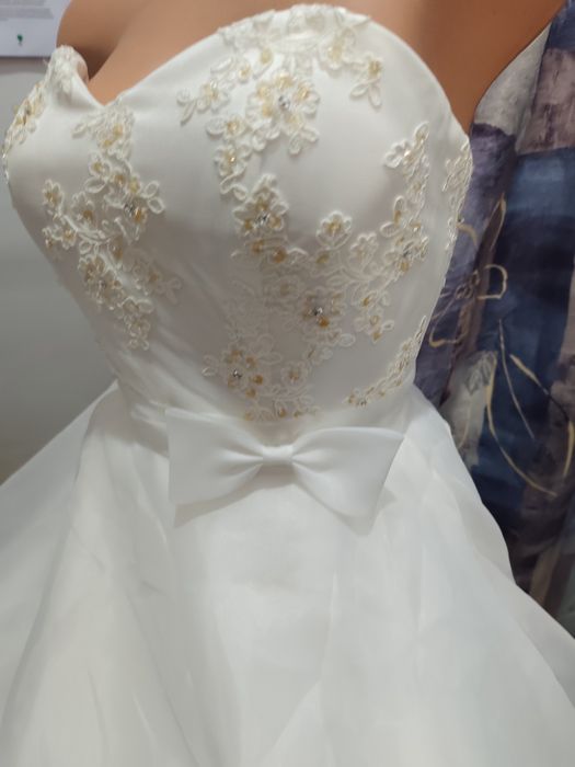 Vând rochie mireasă