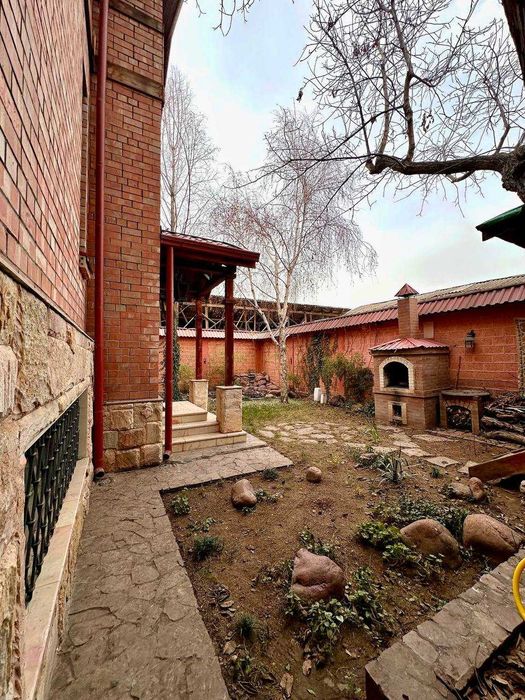 Дом 8 комнат на Карасу 6 Авайхон